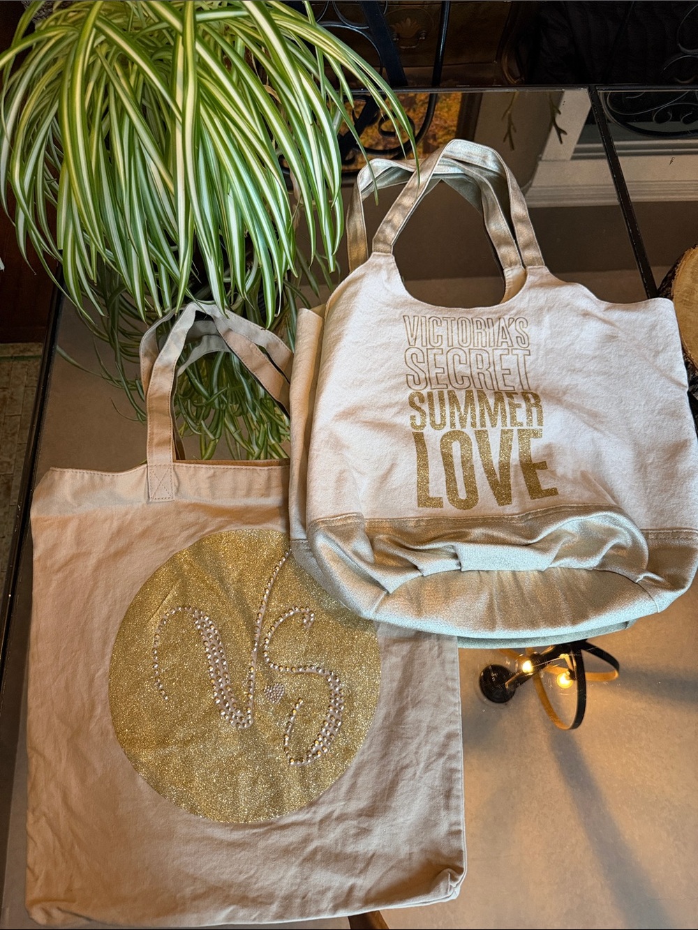 Two Victoria’s Secret Totes 🖤